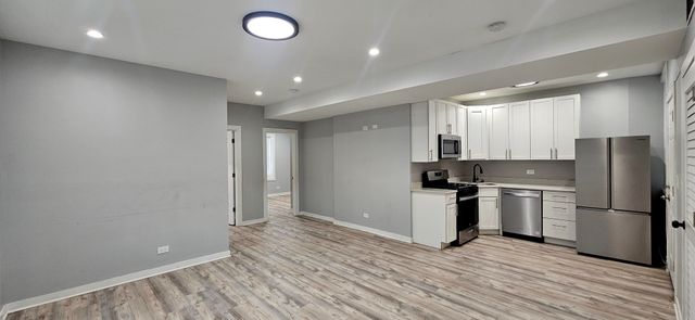 3752 W Division Street 2W, Chicago, IL 60651