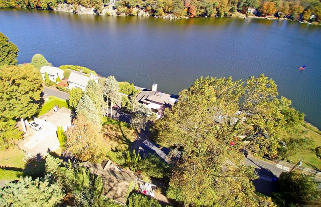 213 Mamanasco Road, Ridgefield, CT 06877