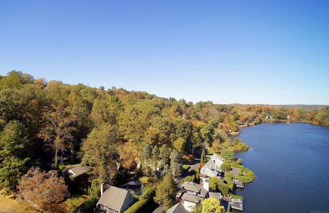 213 Mamanasco Road, Ridgefield, CT 06877