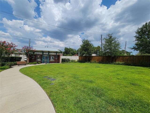 4743 Glen Isle Drive, Houston, TX 77009