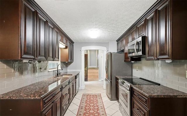 8996 Mandarin Court, Jonesboro, GA 30236