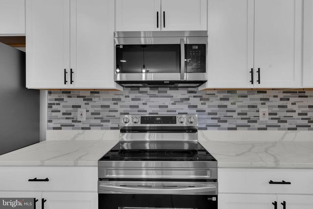4950 KIRWYN CT, Woodbridge, VA 22193