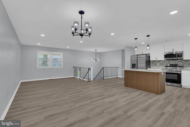4950 KIRWYN CT, Woodbridge, VA 22193