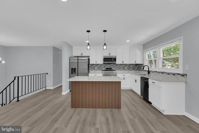 4950 KIRWYN CT, Woodbridge, VA 22193