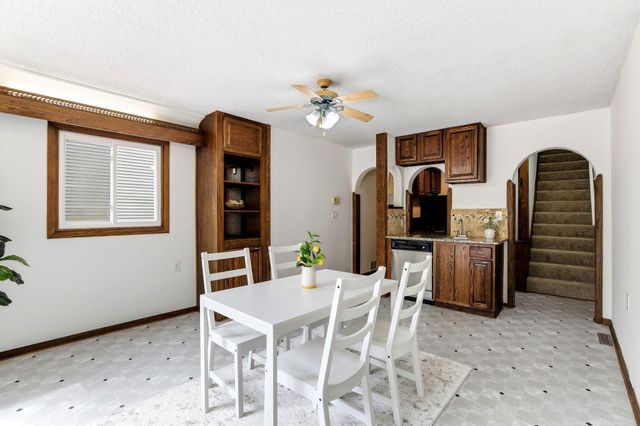 896 4th Street E, Saint Paul, MN 55106