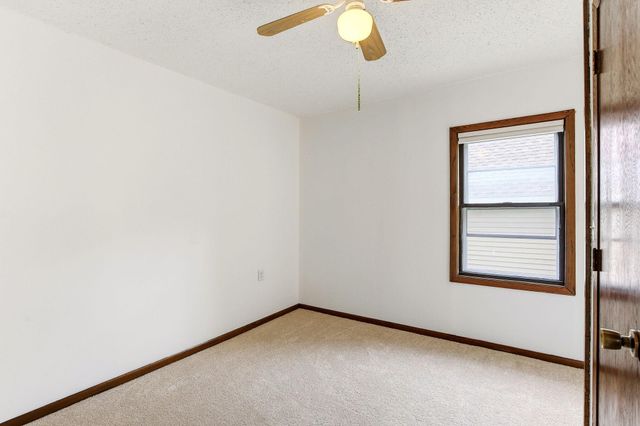 896 4th Street E, Saint Paul, MN 55106