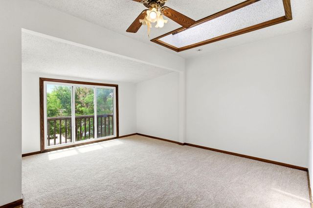 896 4th Street E, Saint Paul, MN 55106