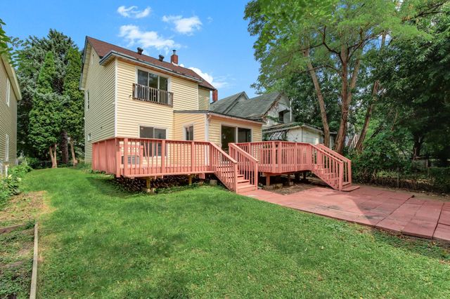 896 4th Street E, Saint Paul, MN 55106