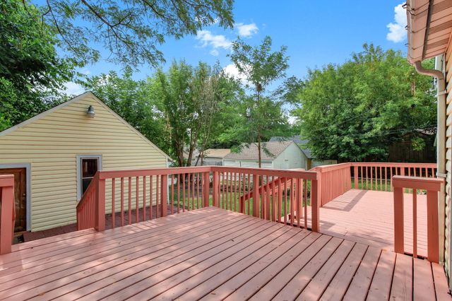 896 4th Street E, Saint Paul, MN 55106