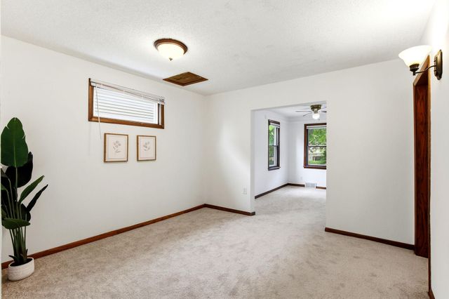 896 4th Street E, Saint Paul, MN 55106