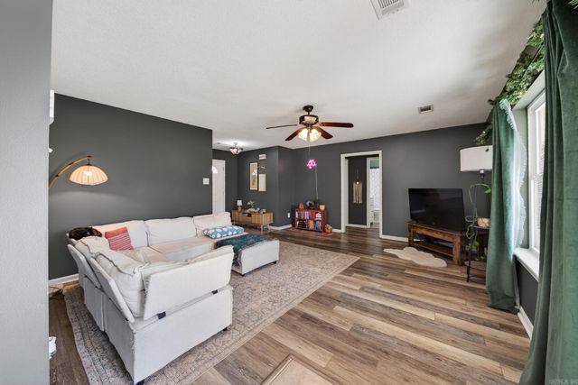 37 Red Oak Drive, Cabot, AR 72023