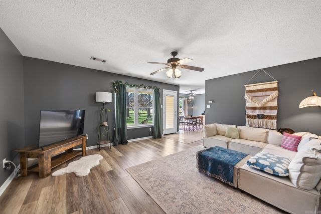 37 Red Oak Drive, Cabot, AR 72023