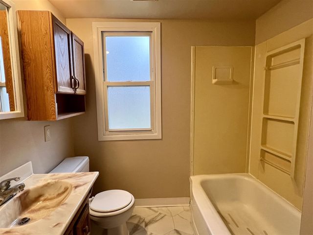 622 Mayflower Avenue, Lincoln Park, MI 48146