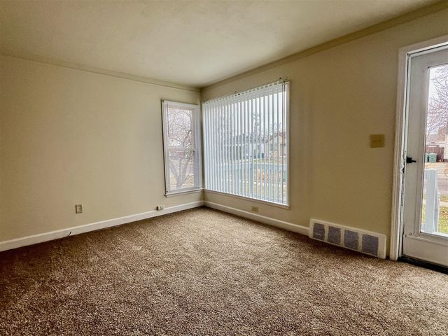 622 Mayflower Avenue, Lincoln Park, MI 48146