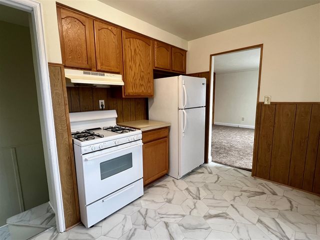 622 Mayflower Avenue, Lincoln Park, MI 48146