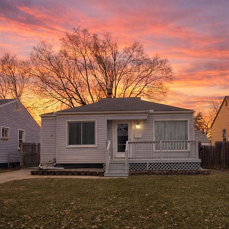 622 Mayflower Avenue, Lincoln Park, MI 48146