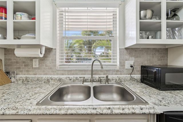 2750 E BAY DRIVE 12B, Largo, FL 33771