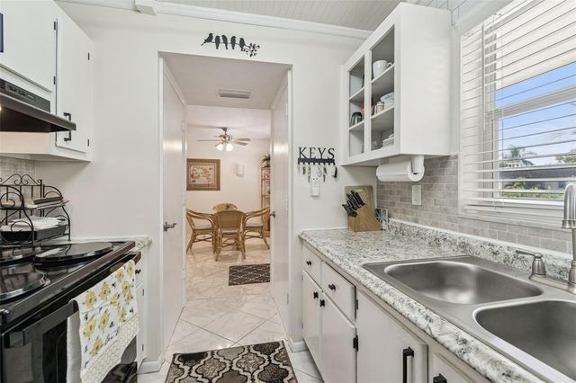 2750 E BAY DRIVE 12B, Largo, FL 33771