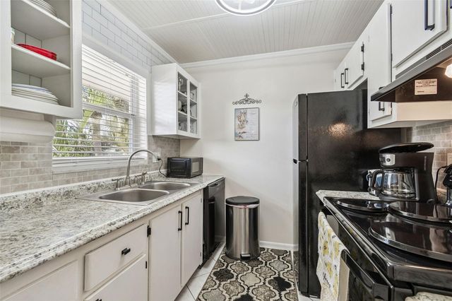 2750 E BAY DRIVE 12B, Largo, FL 33771