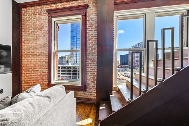 408 W Saint Clair Avenue 605, Cleveland, OH 44113