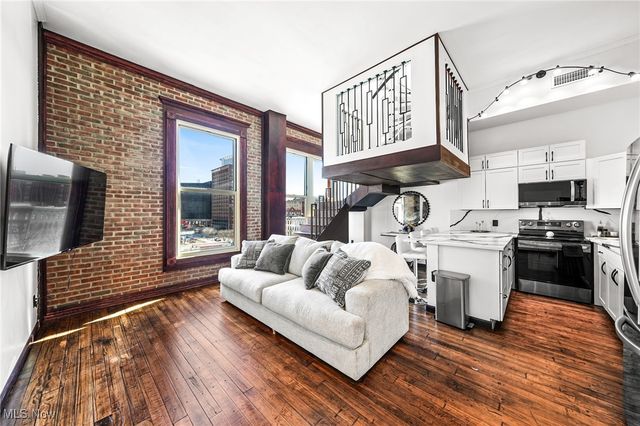 408 W Saint Clair Avenue 605, Cleveland, OH 44113