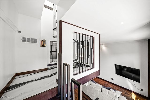 408 W Saint Clair Avenue 605, Cleveland, OH 44113