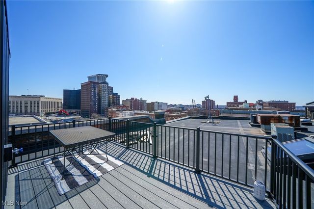 408 W Saint Clair Avenue 605, Cleveland, OH 44113