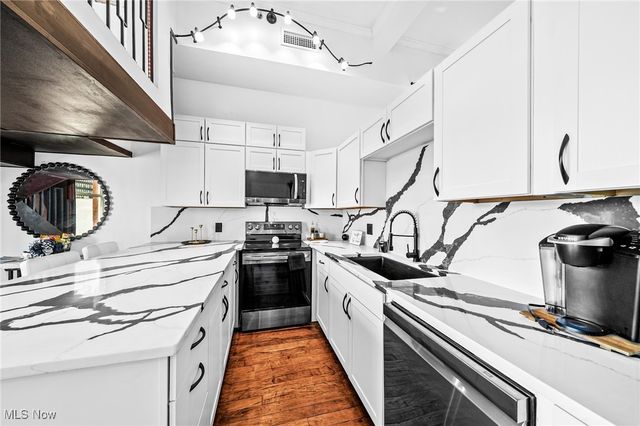 408 W Saint Clair Avenue 605, Cleveland, OH 44113