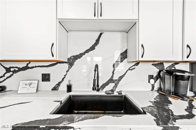 408 W Saint Clair Avenue 605, Cleveland, OH 44113