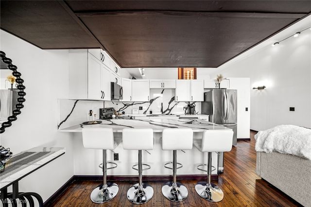 408 W Saint Clair Avenue 605, Cleveland, OH 44113