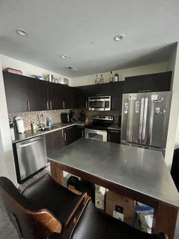 600 12th Ave S Apt 814, Nashville, TN 37203
