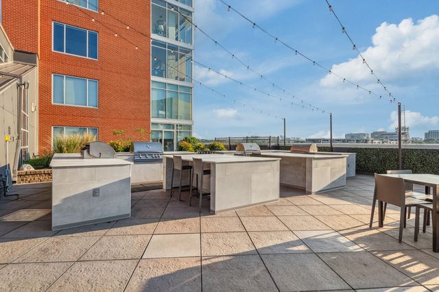 600 12th Ave S Apt 814, Nashville, TN 37203