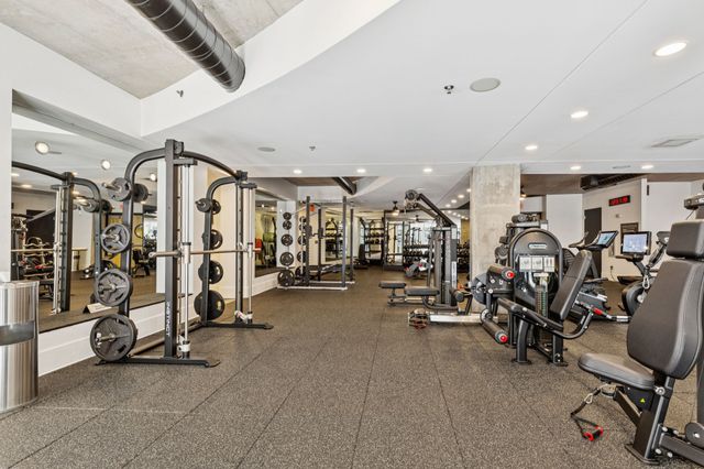 600 12th Ave S Apt 814, Nashville, TN 37203