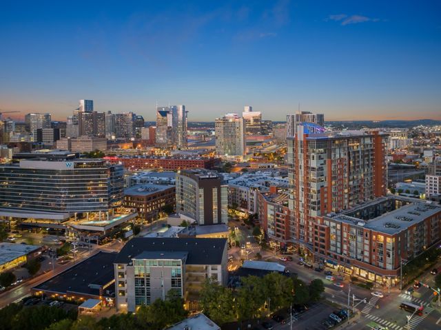 600 12th Ave S Apt 814, Nashville, TN 37203