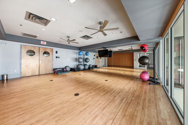 600 12th Ave S Apt 814, Nashville, TN 37203