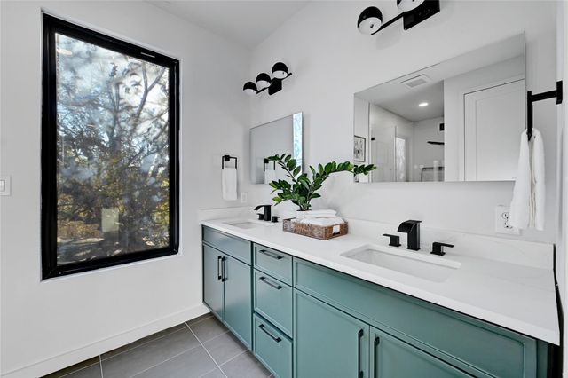 903 Redd ST 1, Austin, TX 78745