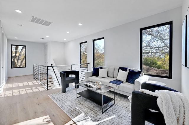 903 Redd ST 1, Austin, TX 78745