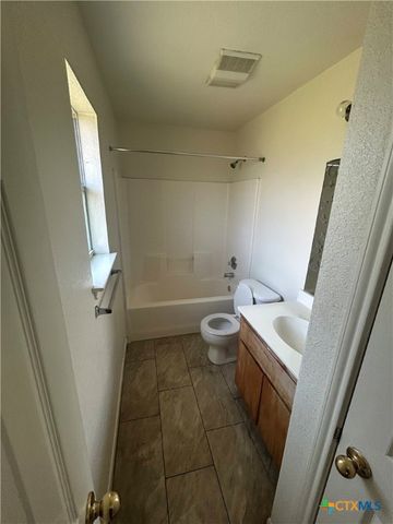 204 Castellon Court B, Killeen, TX 76542