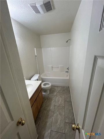 204 Castellon Court B, Killeen, TX 76542