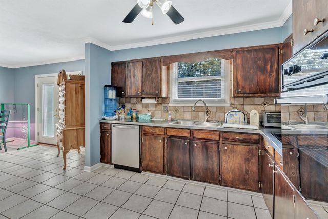 1008 Allen Rd, Ashland City, TN 37015