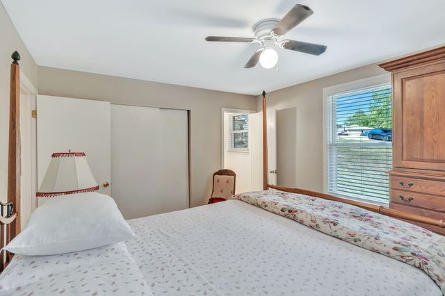 1008 Allen Rd, Ashland City, TN 37015