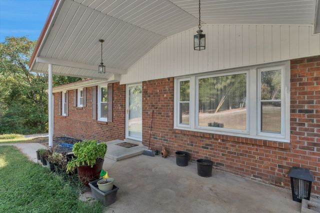 1008 Allen Rd, Ashland City, TN 37015
