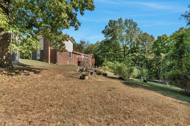1008 Allen Rd, Ashland City, TN 37015