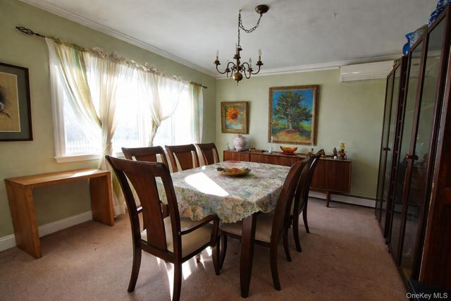 10 Farview Avenue, Bayville, NY 11709