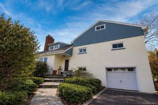 10 Farview Avenue, Bayville, NY 11709