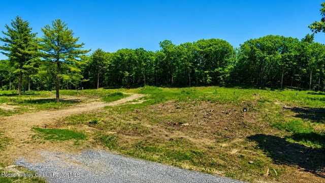 11 Deer Run W, Catskill, NY 12414