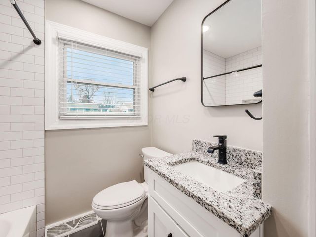 2475 Swansea Road, Upper Arlington, OH 43221