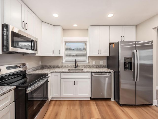 2475 Swansea Road, Upper Arlington, OH 43221