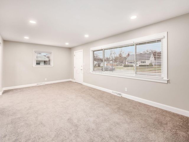 2475 Swansea Road, Upper Arlington, OH 43221