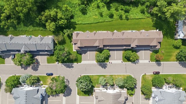 3176 Juniper Lane E, Woodbury, MN 55125